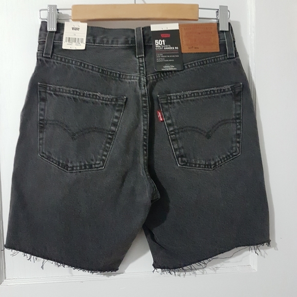 Levi's 501® 90's Women's Denim Shorts Beach Cut Black Sz 24 NWT - Picture 8 of 11